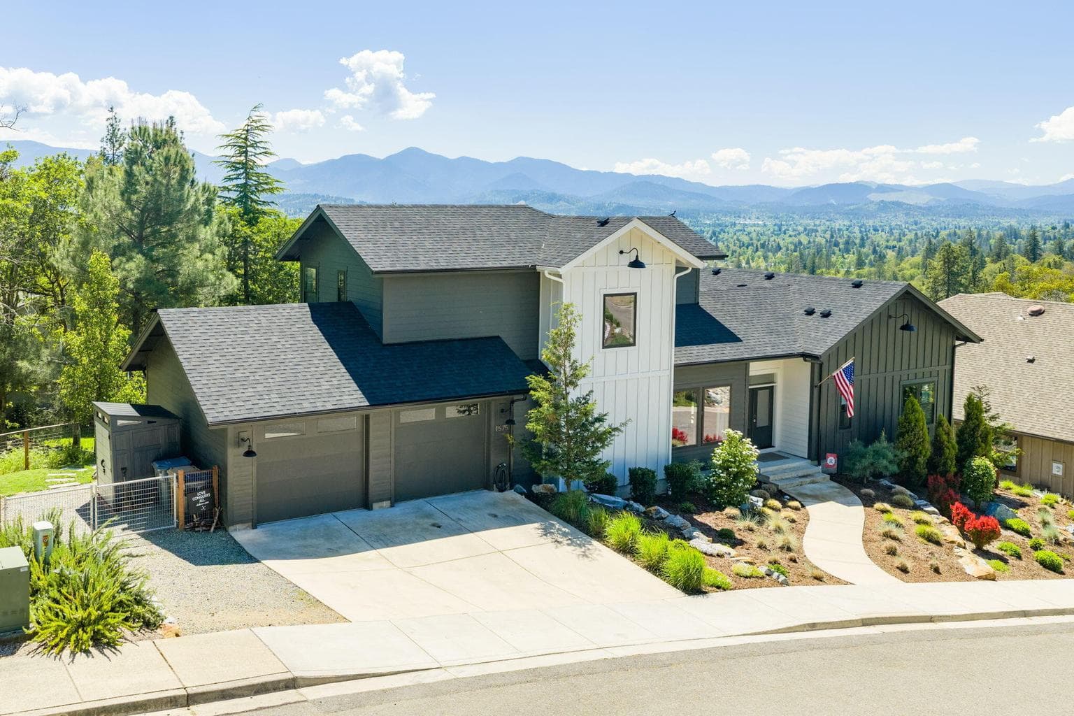Photo of 1575 Noble Heights 1 of 57