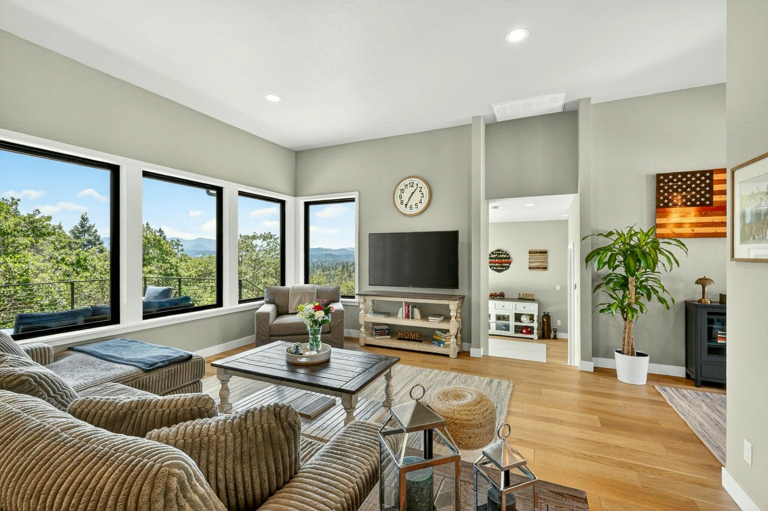 Photo of 1575 Noble Heights 6 of 57
