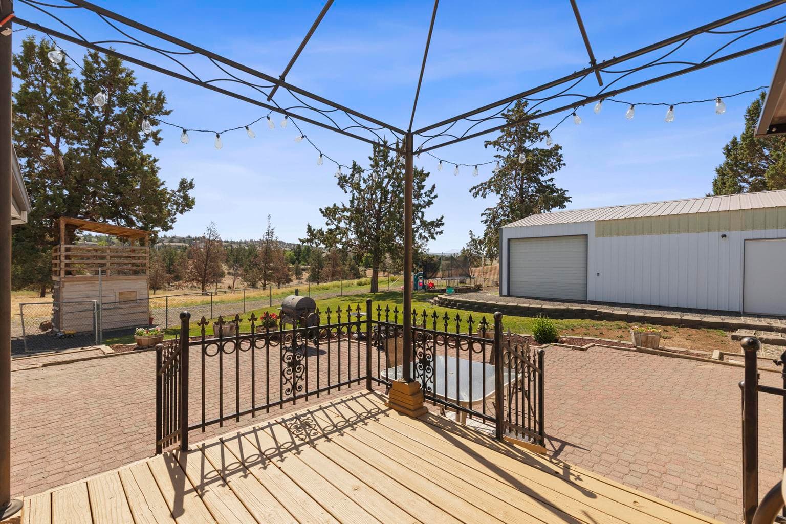 Photo of 605 SE Kinkade Road 27 of 44