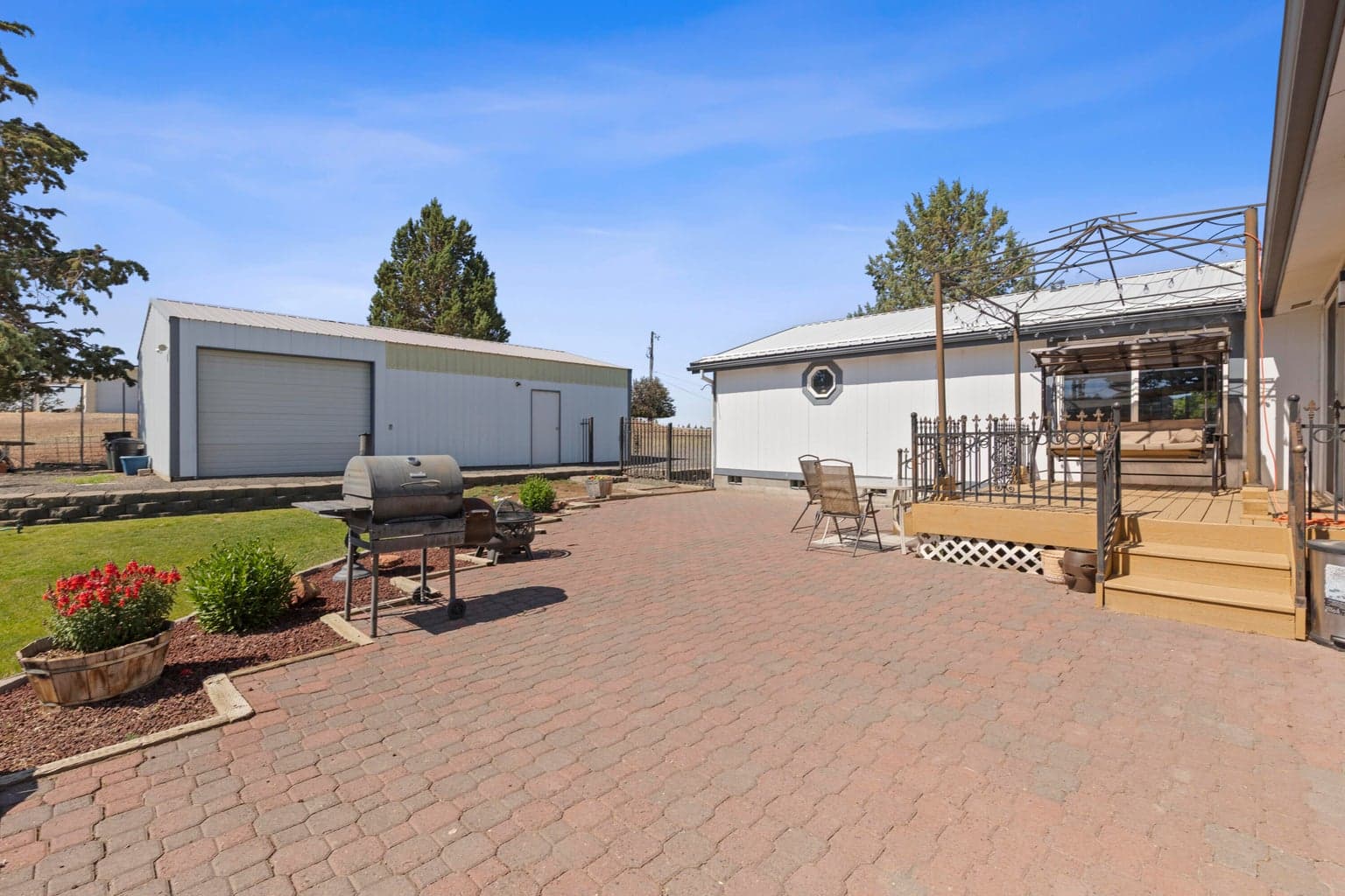 Photo of 605 SE Kinkade Road 28 of 44