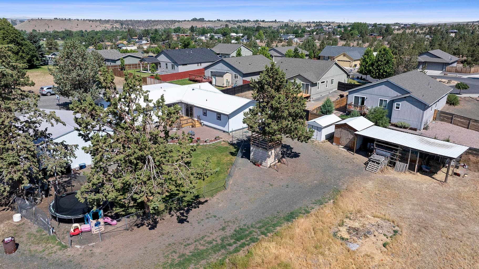 Photo of 605 SE Kinkade Road 41 of 44
