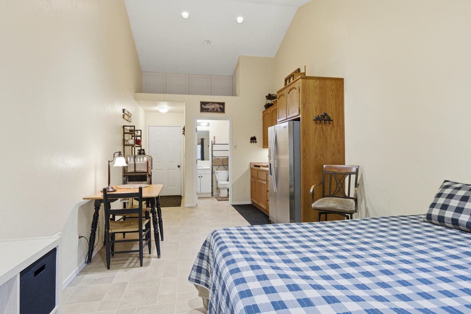 Apartment in Shop