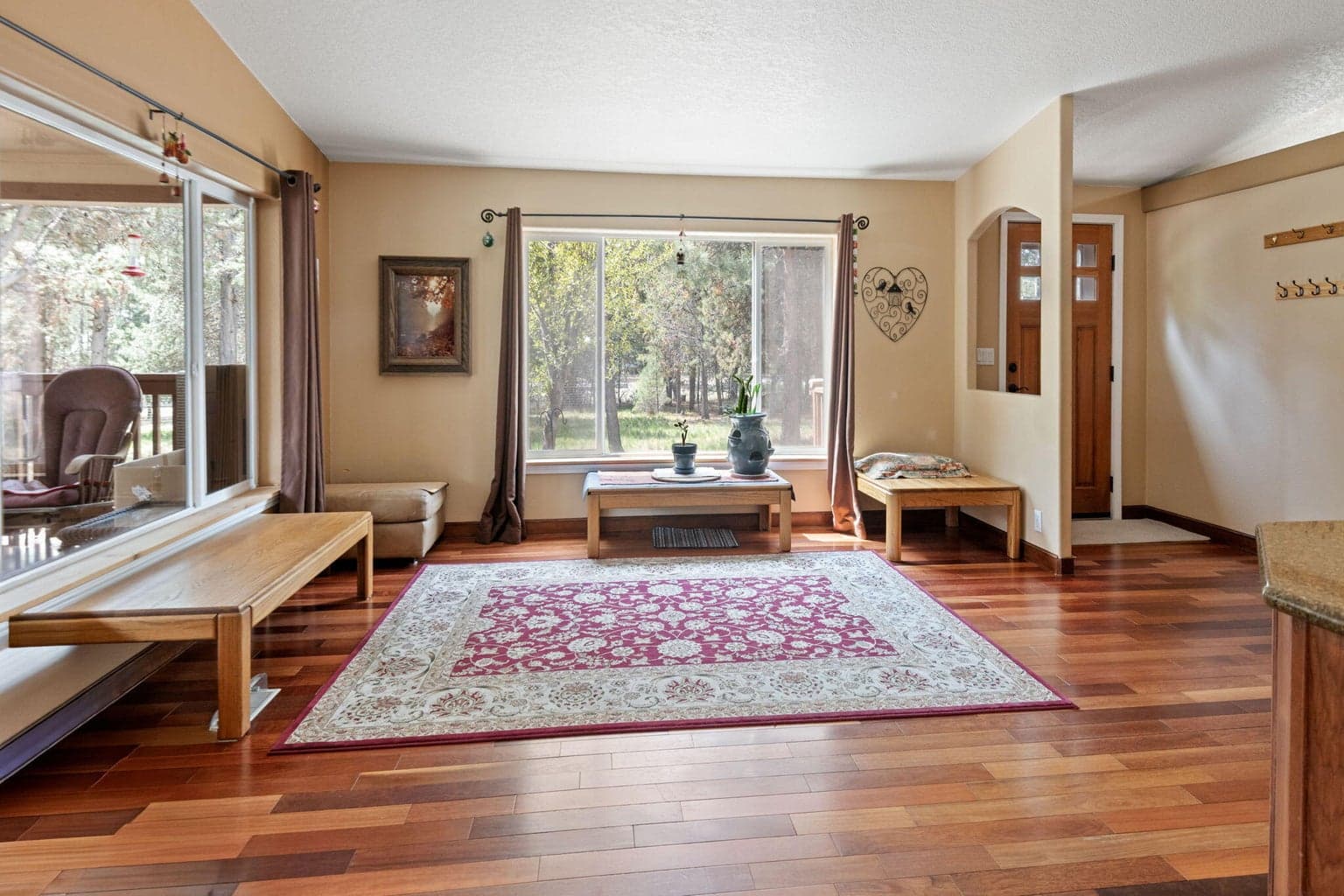 Photo of 15909 Sparks Drive 9 of 27