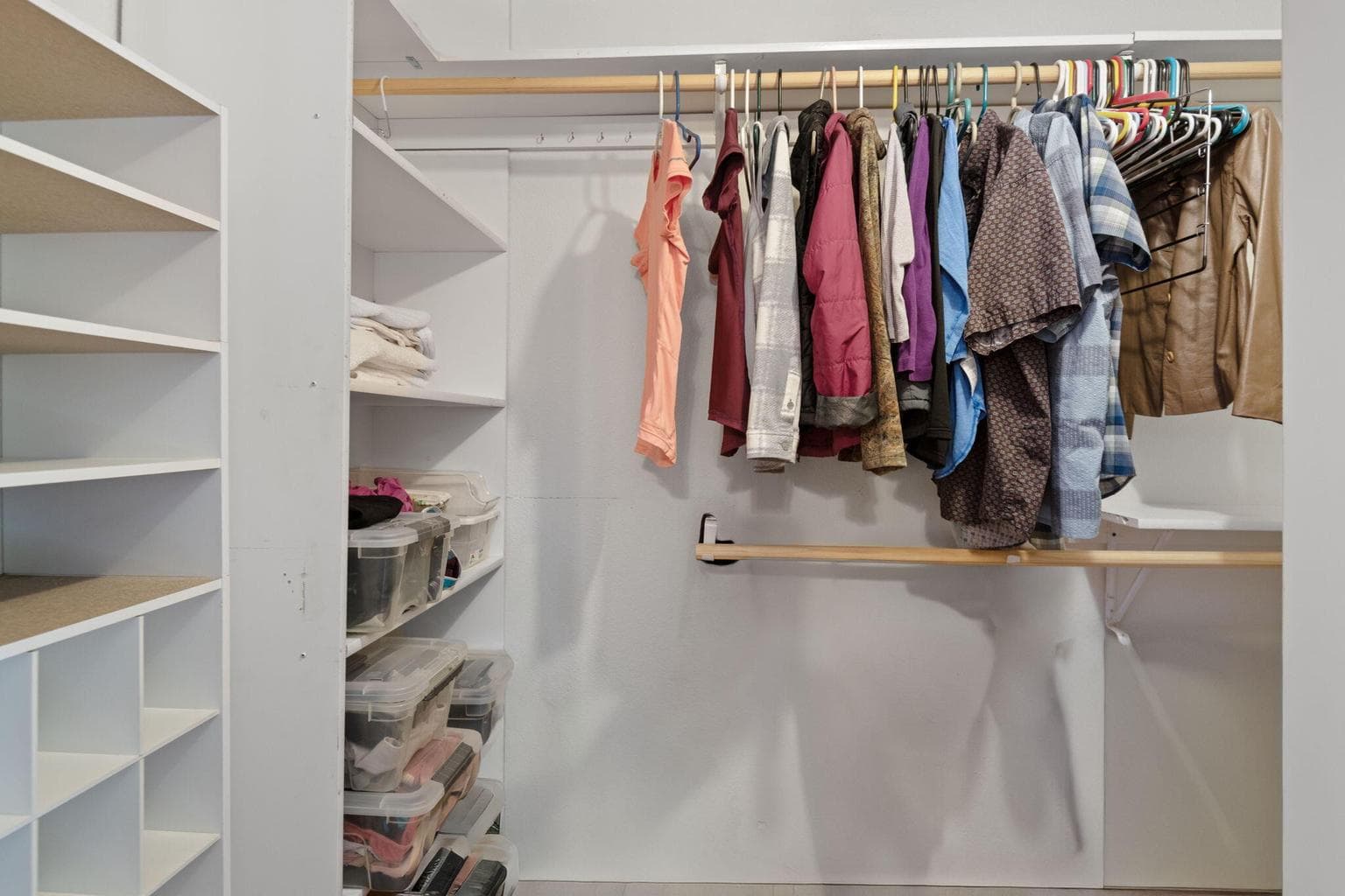 Photo of 15909 Sparks Drive 16 of 27