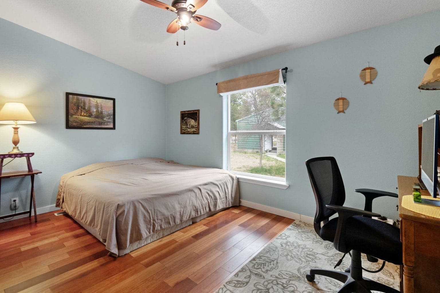 Photo of 15909 Sparks Drive 18 of 27