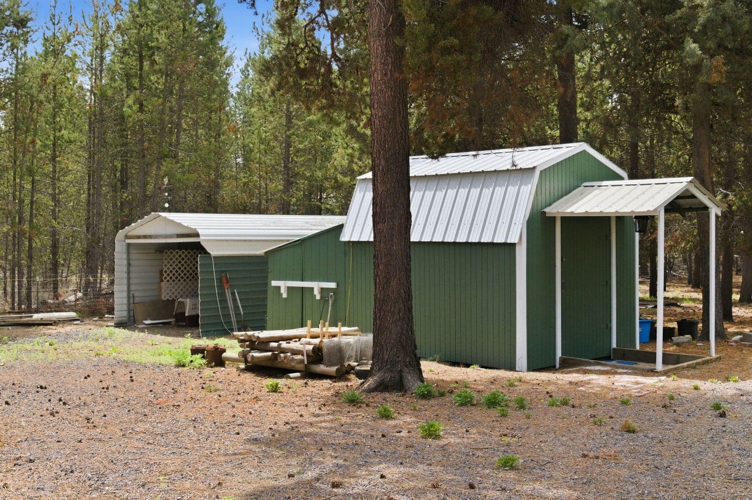 Photo of 15909 Sparks Drive 22 of 27