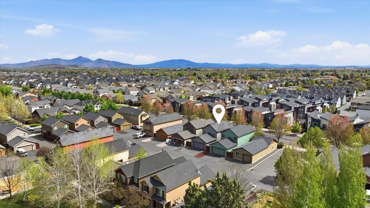 Photo of 437 27th 3 of 39