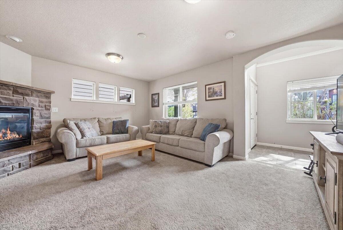 Photo of 437 27th 5 of 39