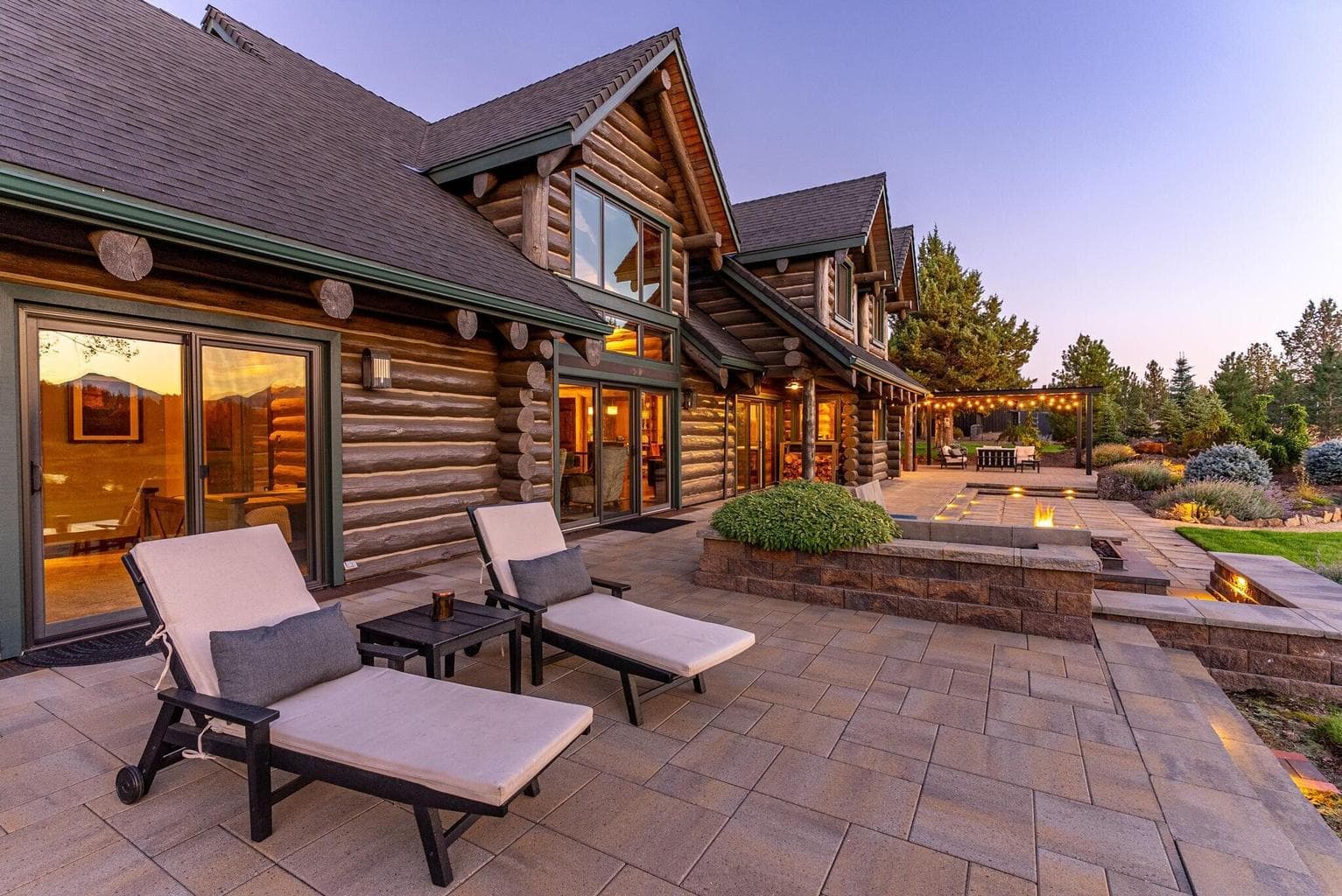 Outdoor entertaining and lounging areas