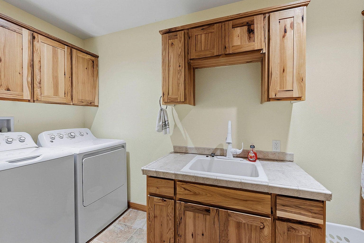 Photo of 41221 Van Lake Road 22 of 191