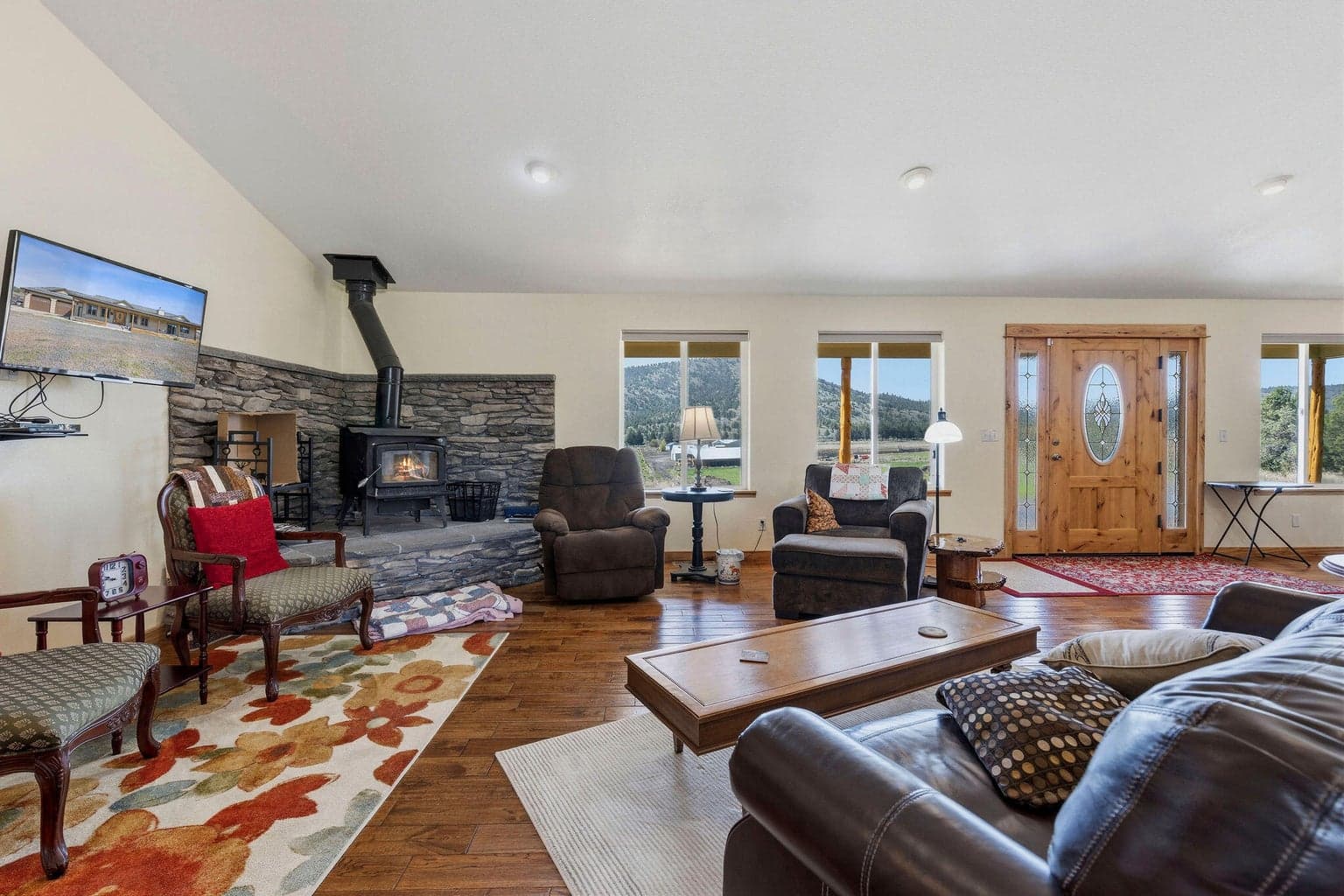 Photo of 41221 Van Lake Road 14 of 191