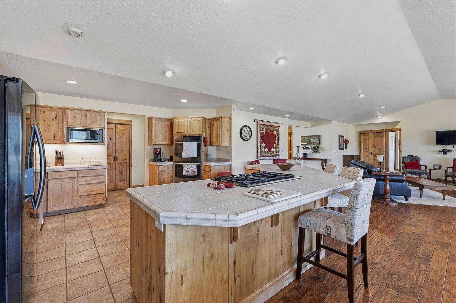 Photo of 41221 Van Lake Road 17 of 191