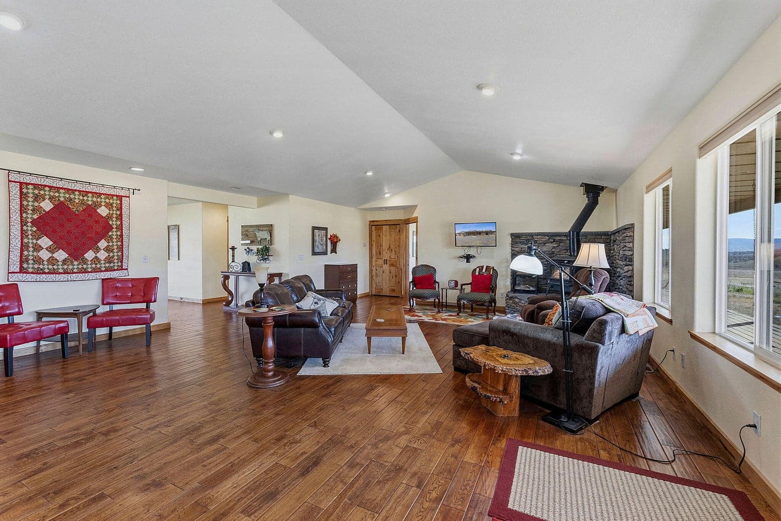 Photo of 41221 Van Lake Road 19 of 191