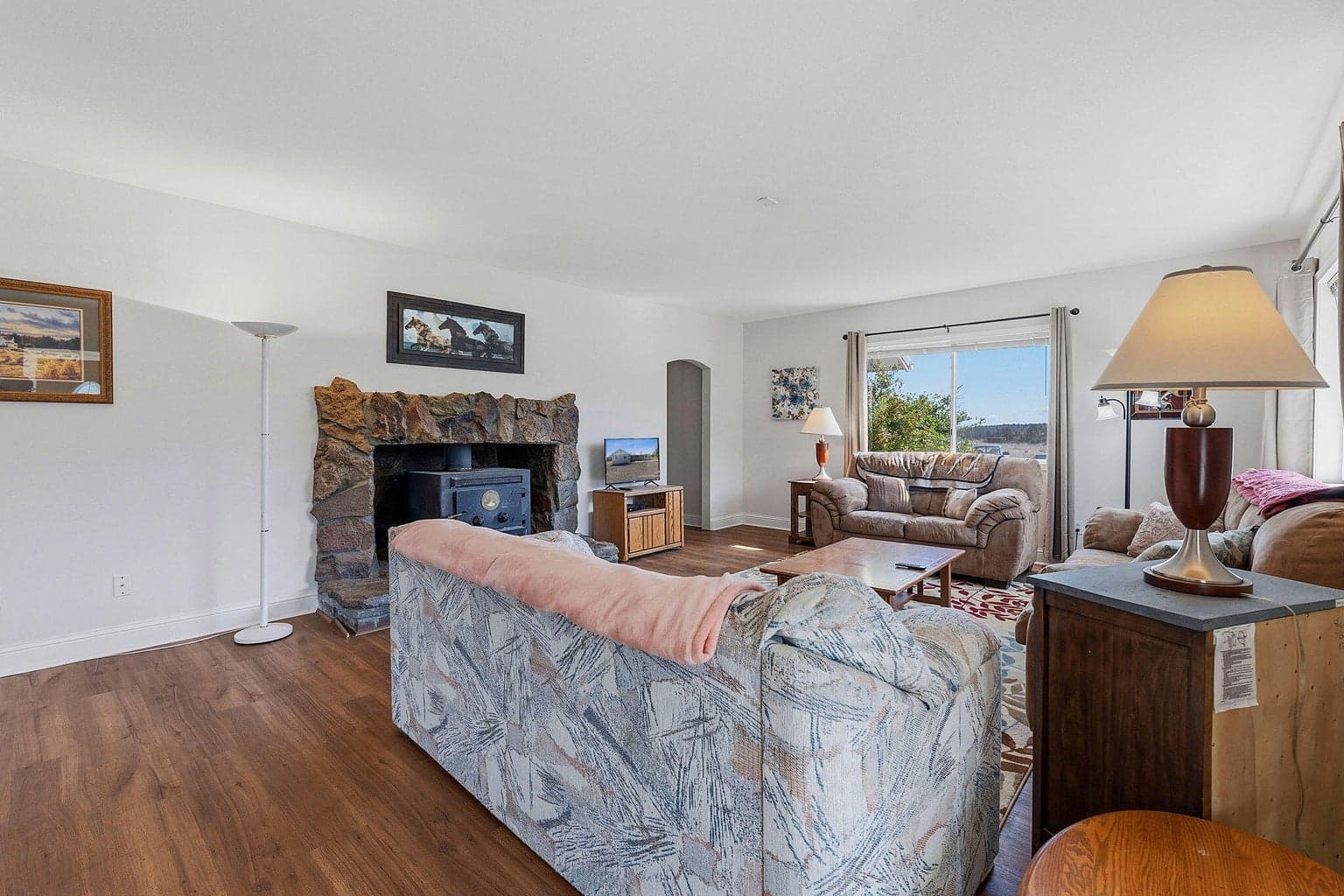 Photo of 41221 Van Lake Road 54 of 191