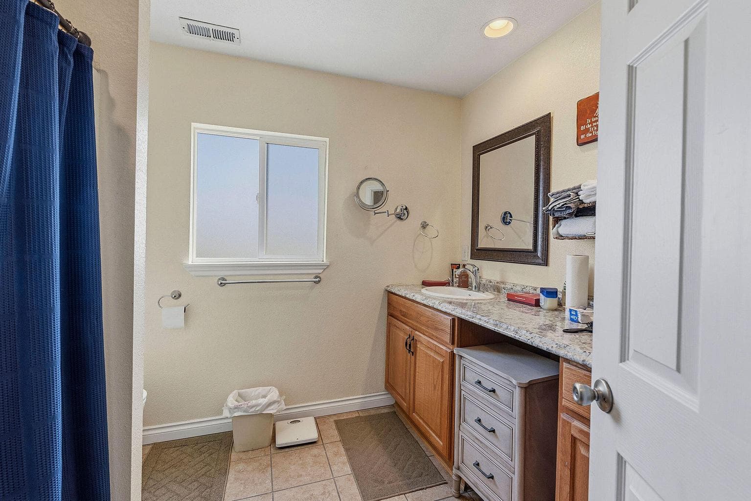 Photo of 41221 Van Lake Road 39 of 191