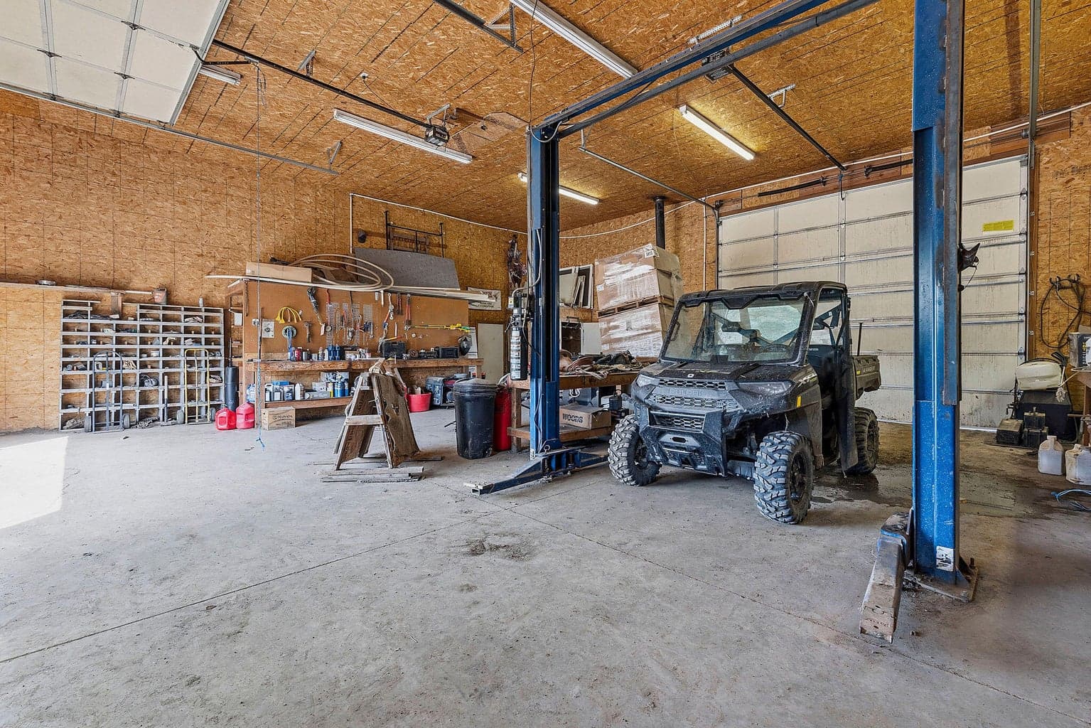 Photo of 41221 Van Lake Road 67 of 191