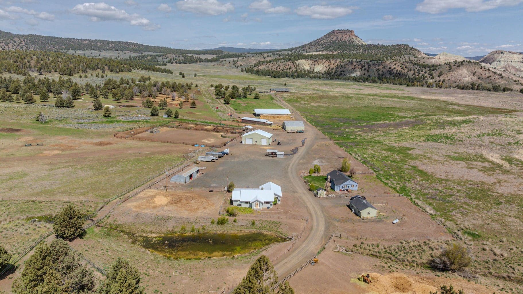 Photo of 41221 Van Lake Road 74 of 191