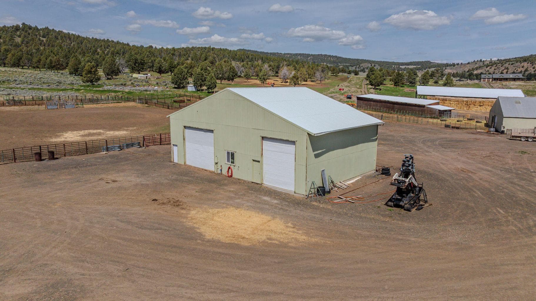 Photo of 41221 Van Lake Road 77 of 191