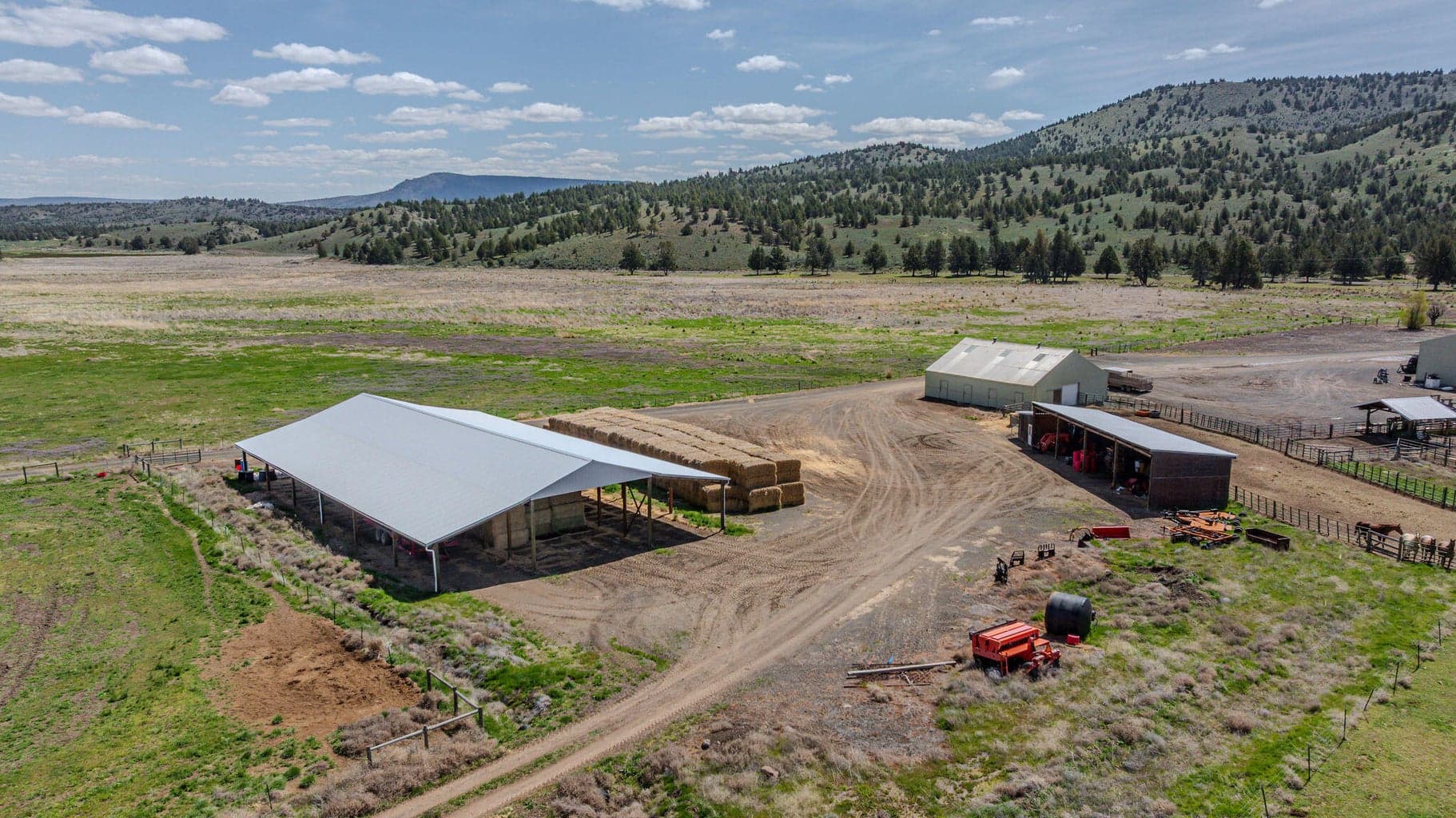 Photo of 41221 Van Lake Road 83 of 191