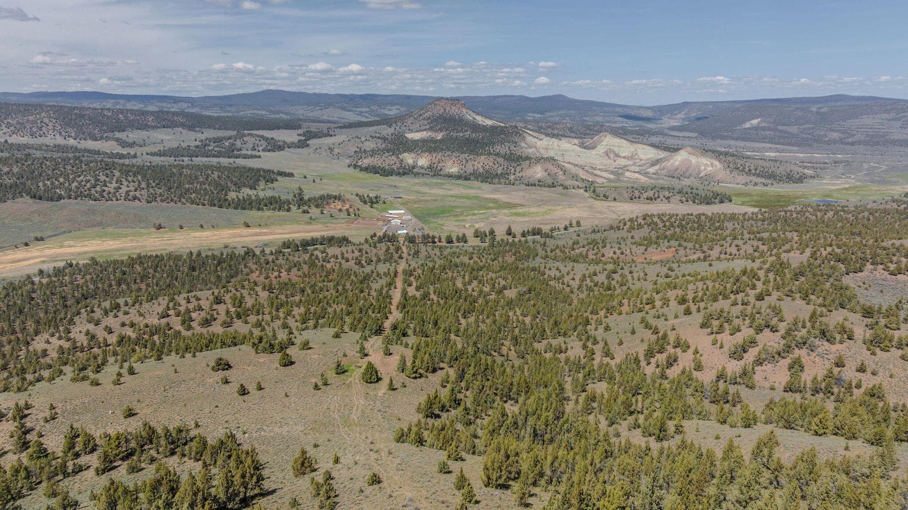 Photo of 41221 Van Lake Road 143 of 191