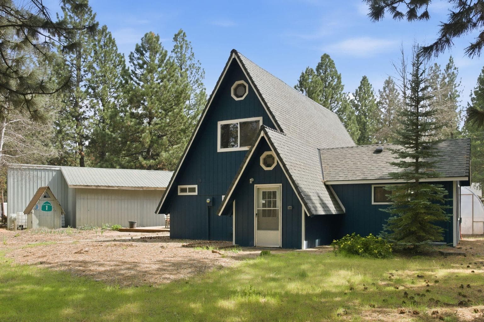 Photo of 15884 Yellowood Court 18 of 25
