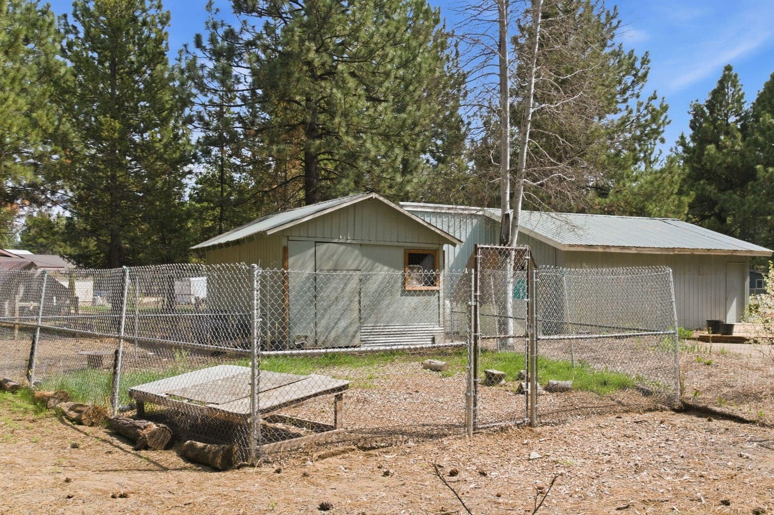 Photo of 15884 Yellowood Court 20 of 25