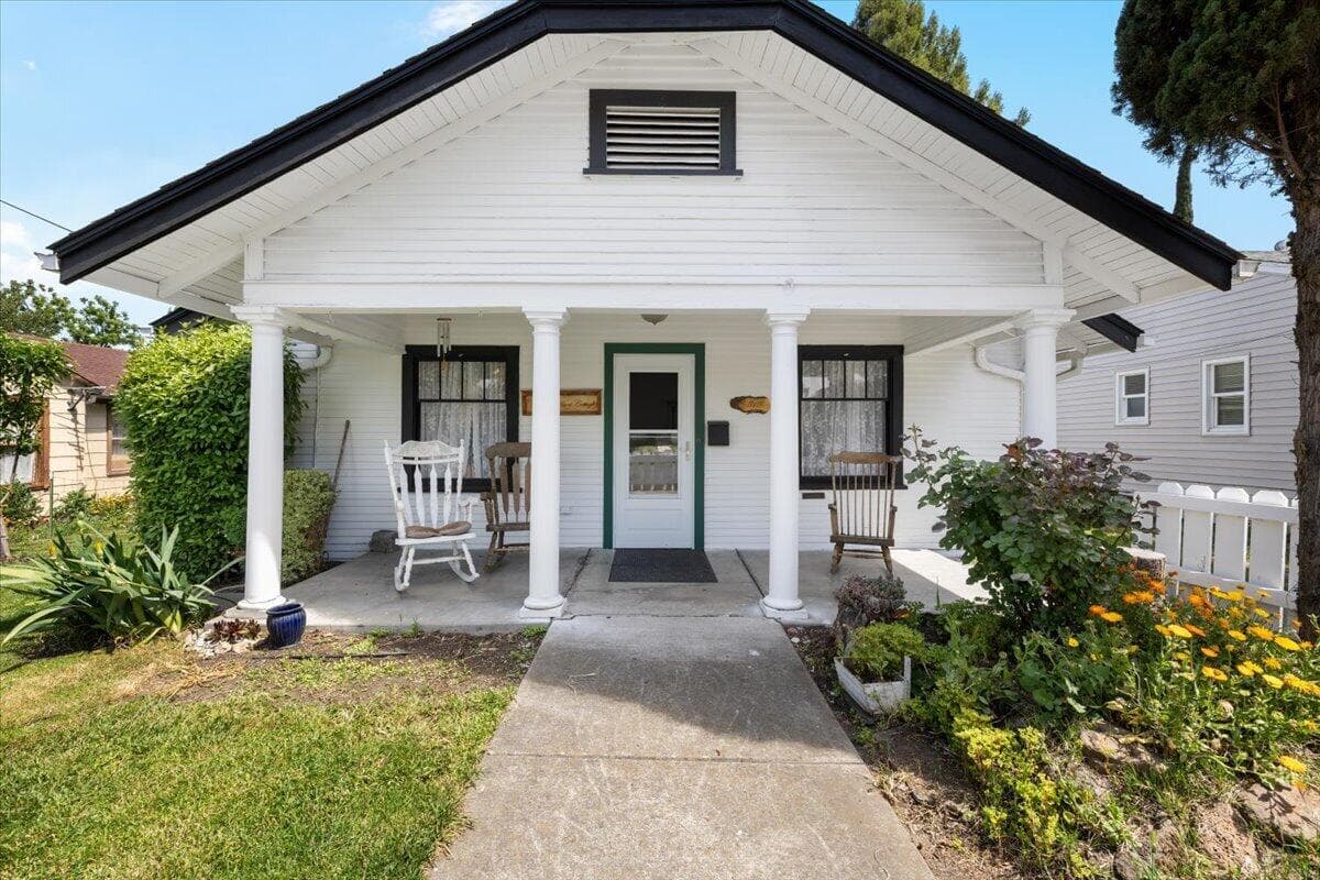 Photo of 512 Boardman 1 of 27