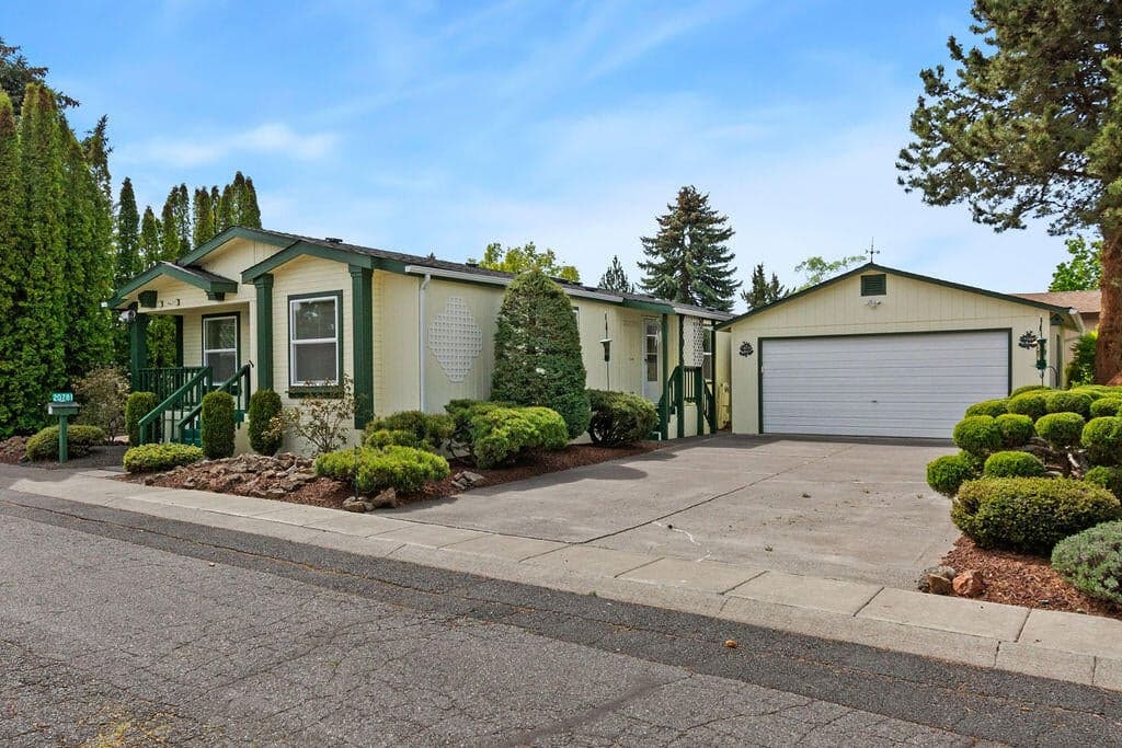 Photo of 20781 Livengood 2 of 53
