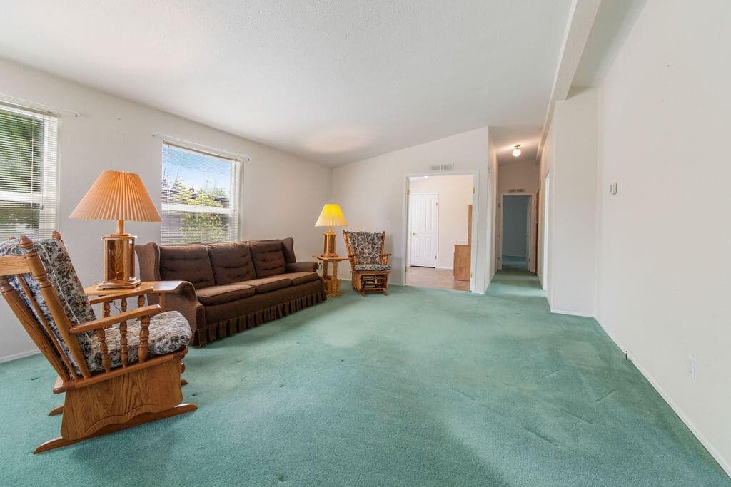 Photo of 20781 Livengood 5 of 57