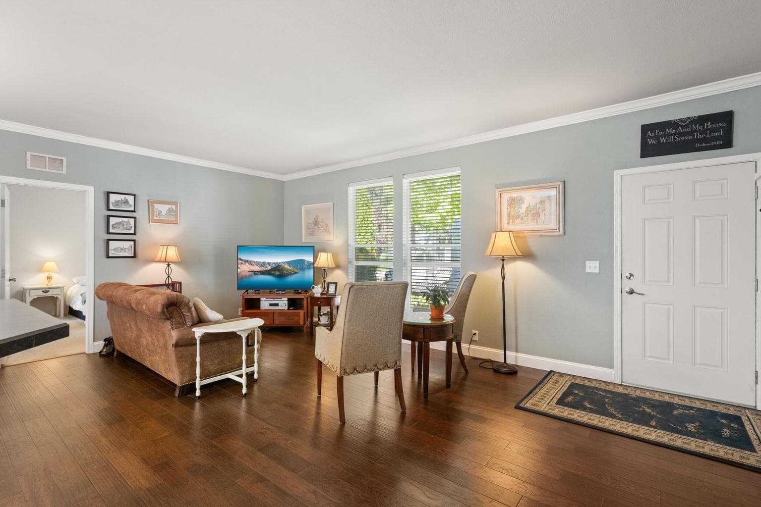 Photo of 594 Detrick 4 of 36