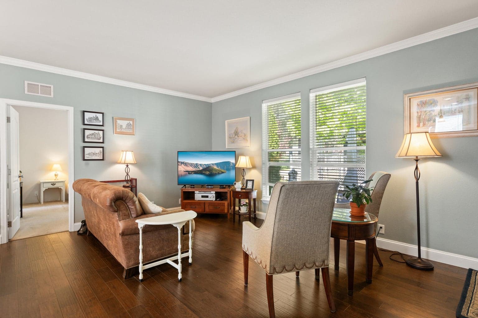 Photo of 594 Detrick 5 of 36