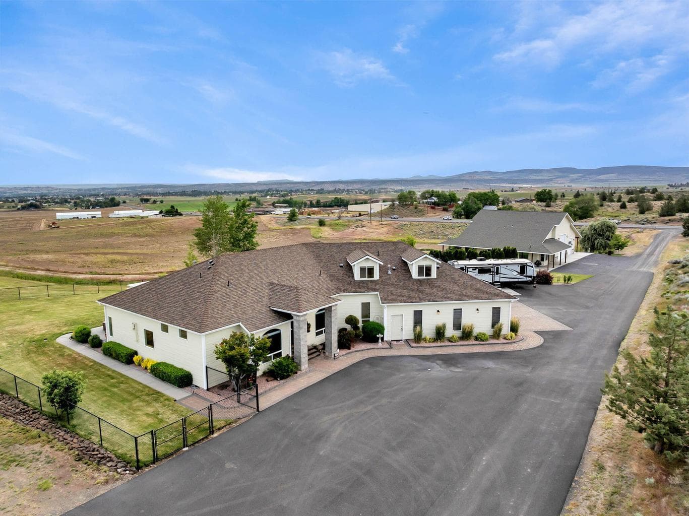 3760 Highway 97