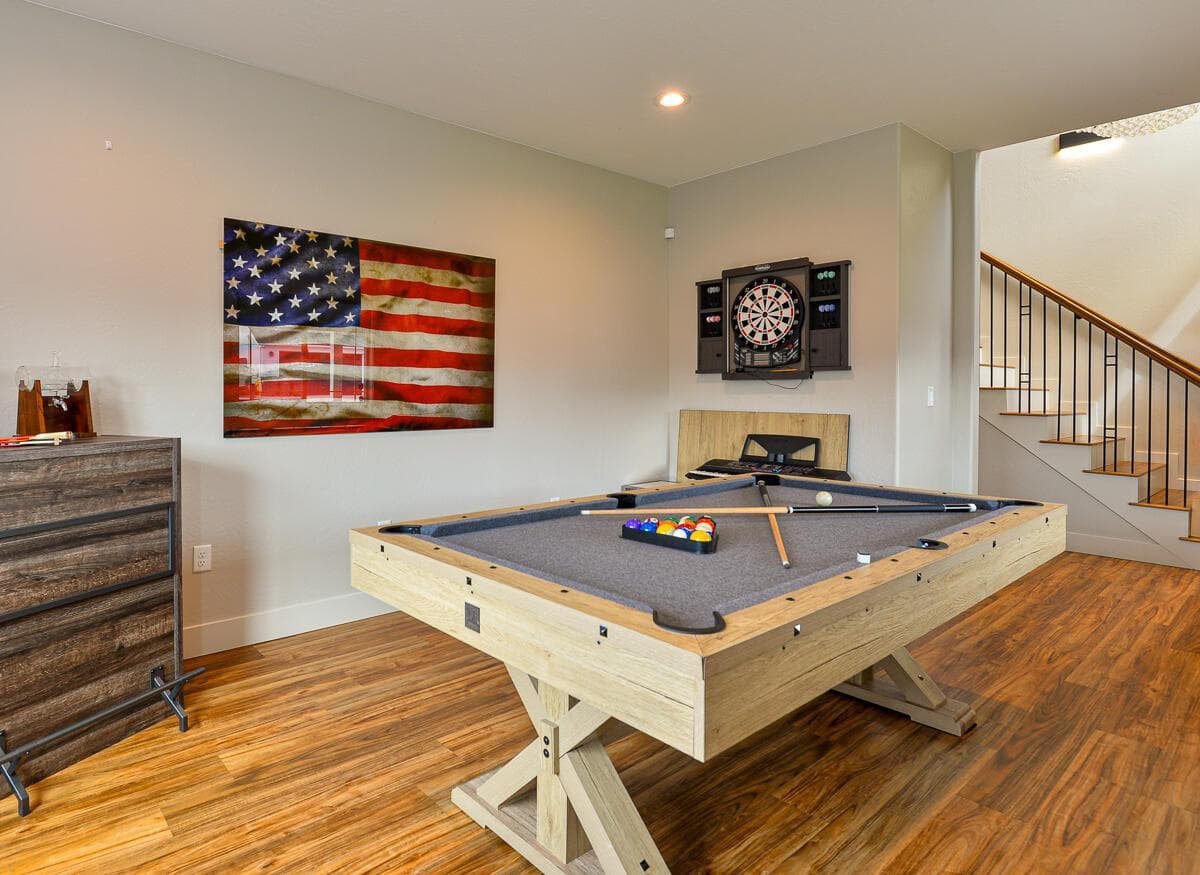 Game room, bonus room, office or craft room