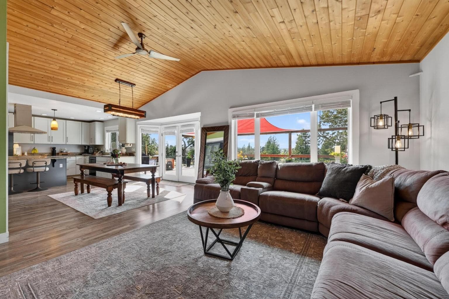 Photo of 64911 Glacier View 2 of 50