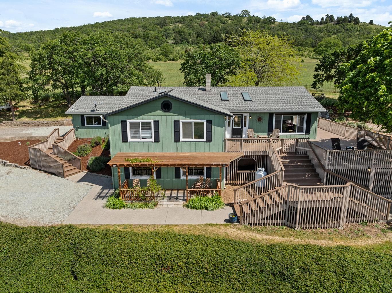 Photo of 2140 Valley View 3 of 73