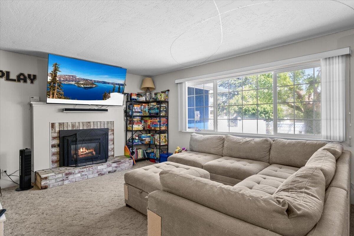 Photo of 975 Fruitdale 5 of 17
