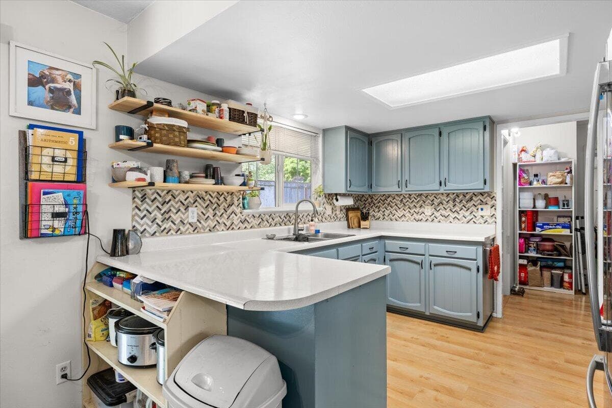 Photo of 975 Fruitdale 4 of 17