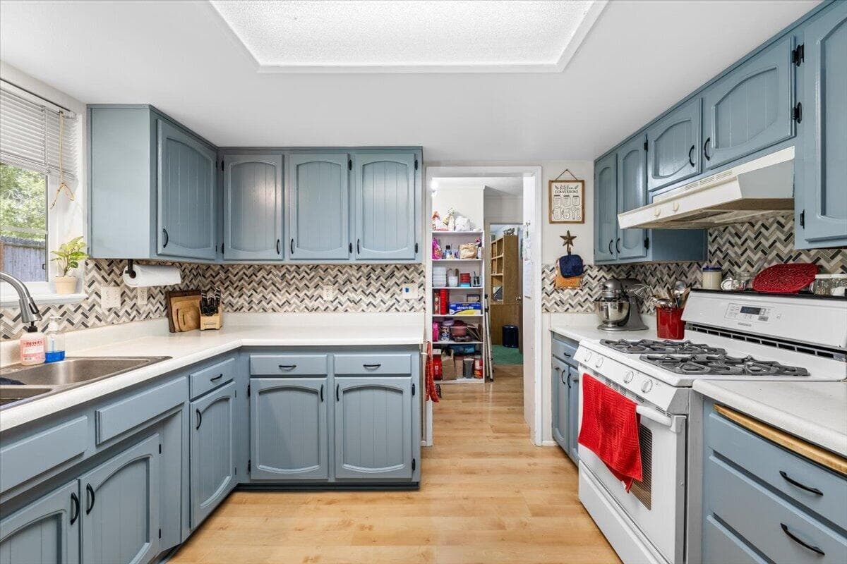 Photo of 975 Fruitdale 3 of 17
