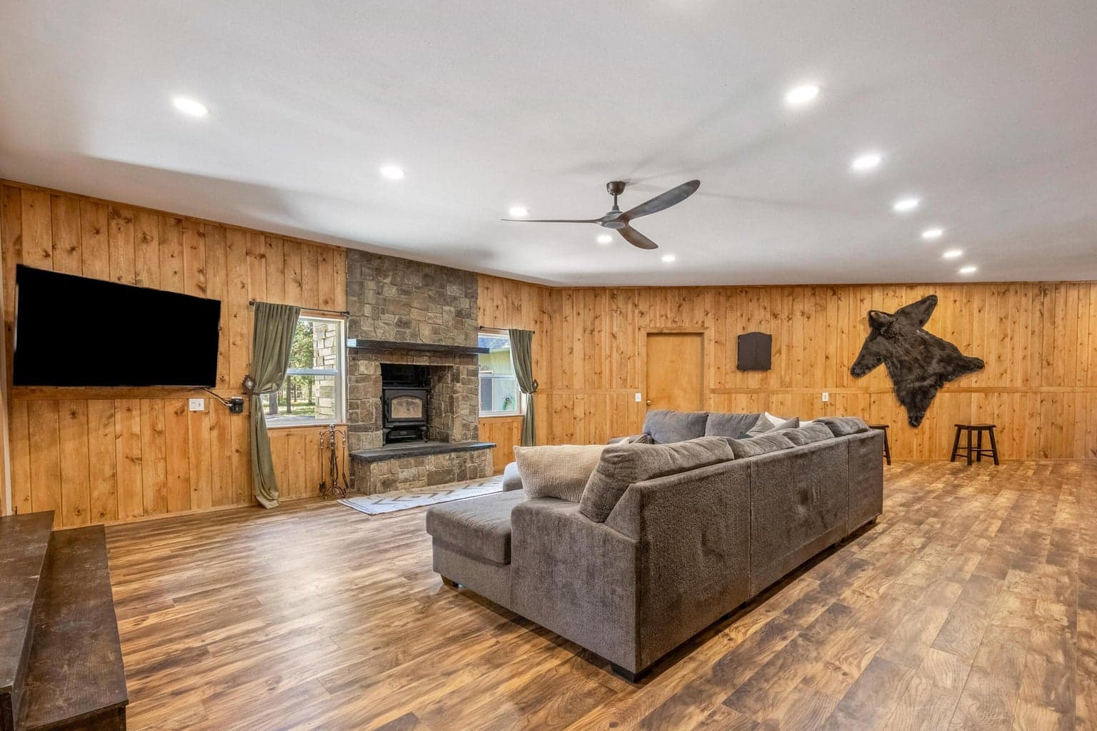 Photo of 55550 Heidi Court 21 of 51