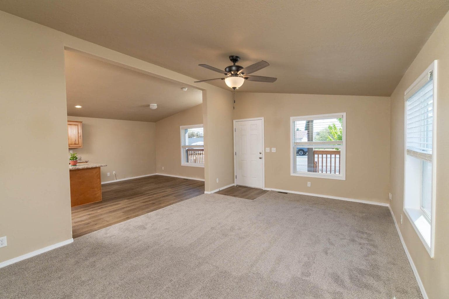 Photo of 472 7th 4 of 20