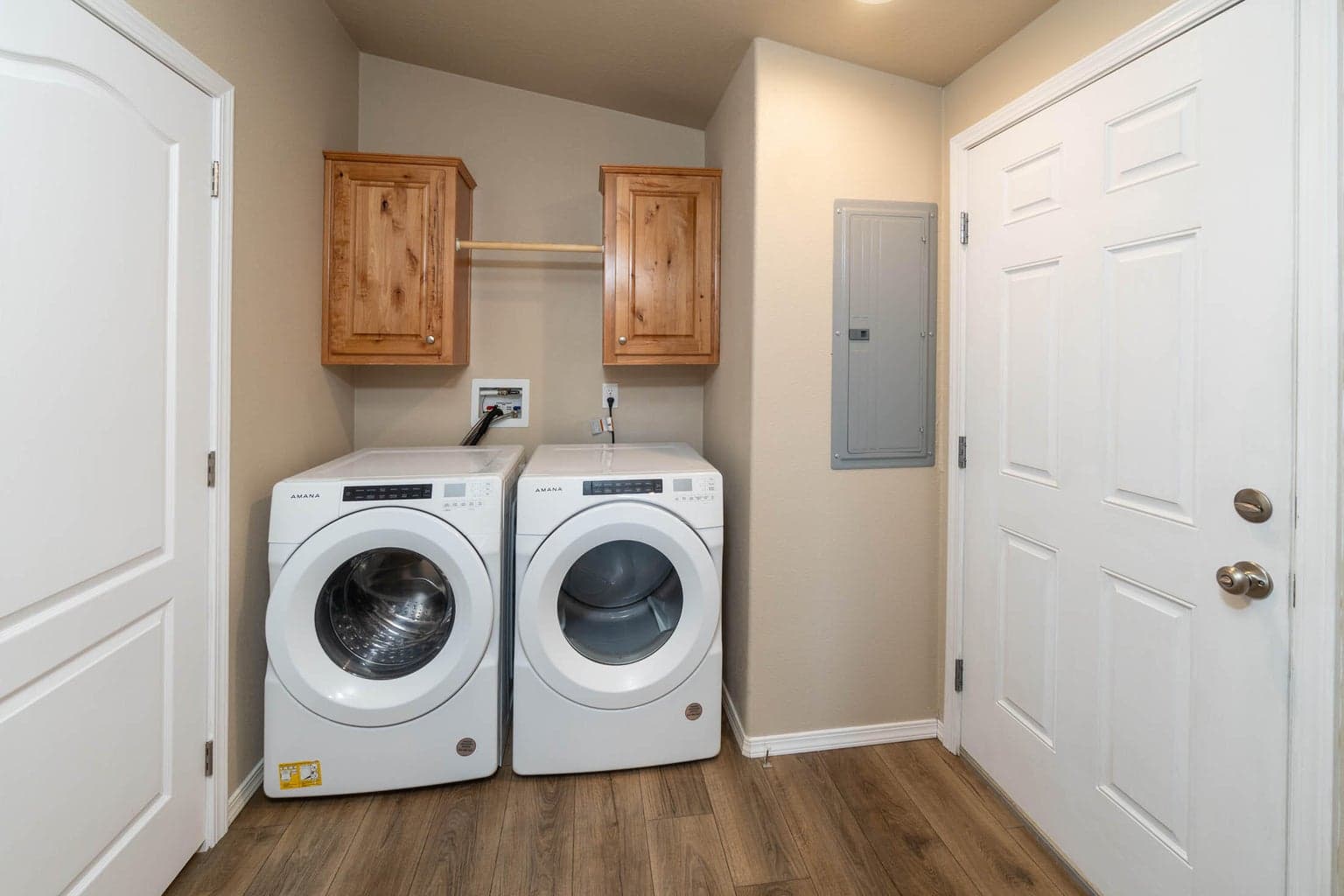 Photo of 472 SE 7th Street 9 of 20