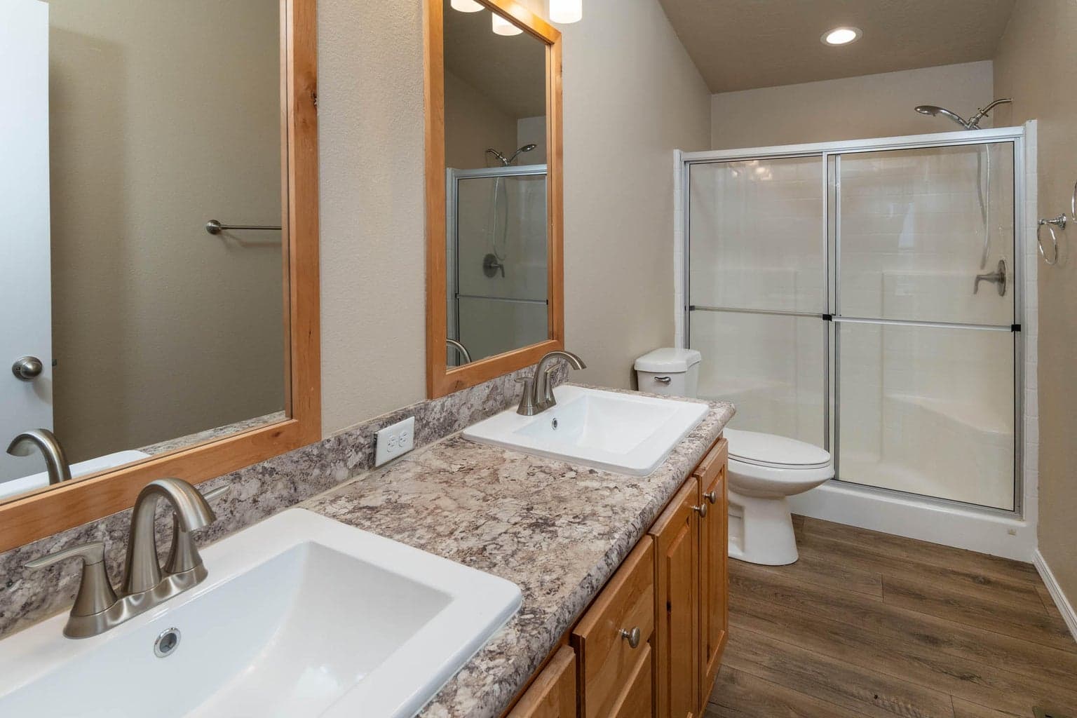 Photo of 472 SE 7th Street 15 of 20