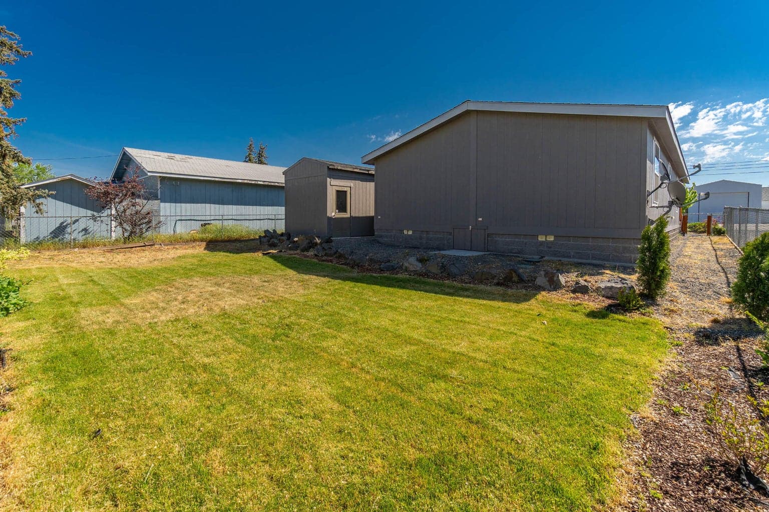 Photo of 472 SE 7th Street 18 of 20
