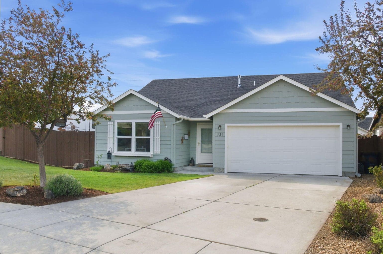 Beautifully updated & maintained single-level home on quiet cut-de-sac