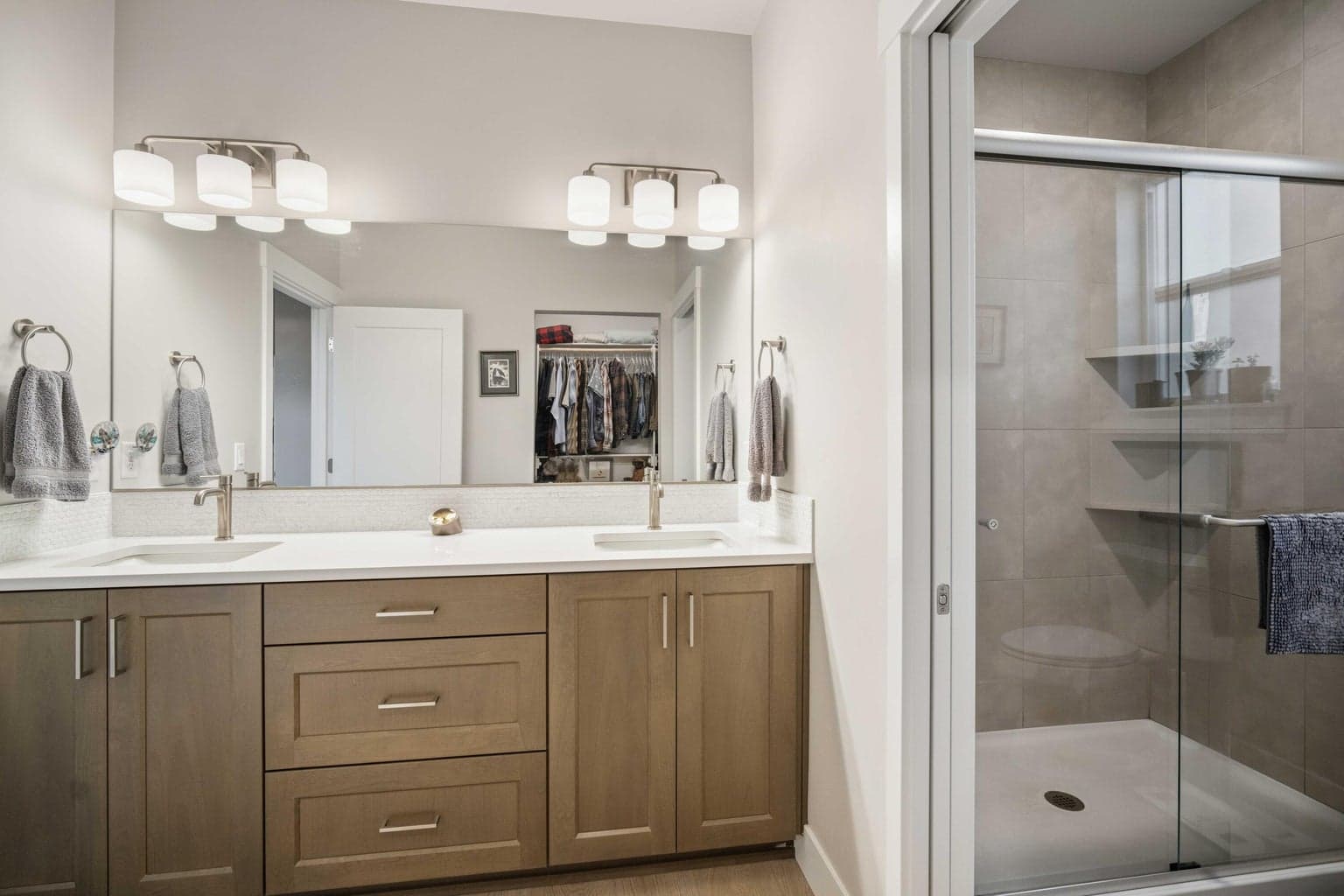Primary suite luxury bath finishes