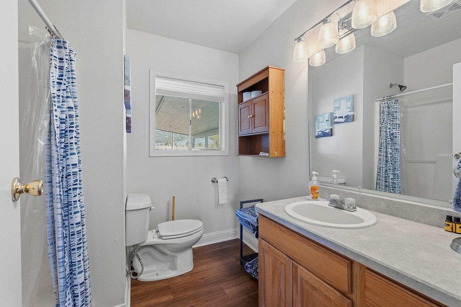 Photo of 41225 Van Lake Road 61 of 181
