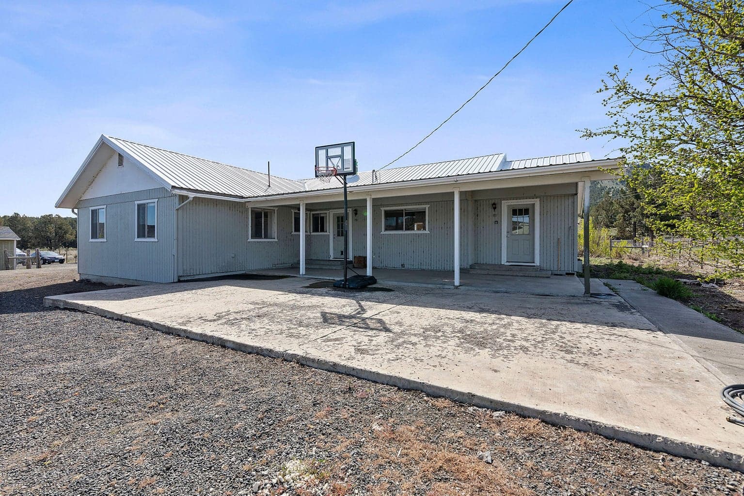 Photo of 41225 Van Lake Road 44 of 181