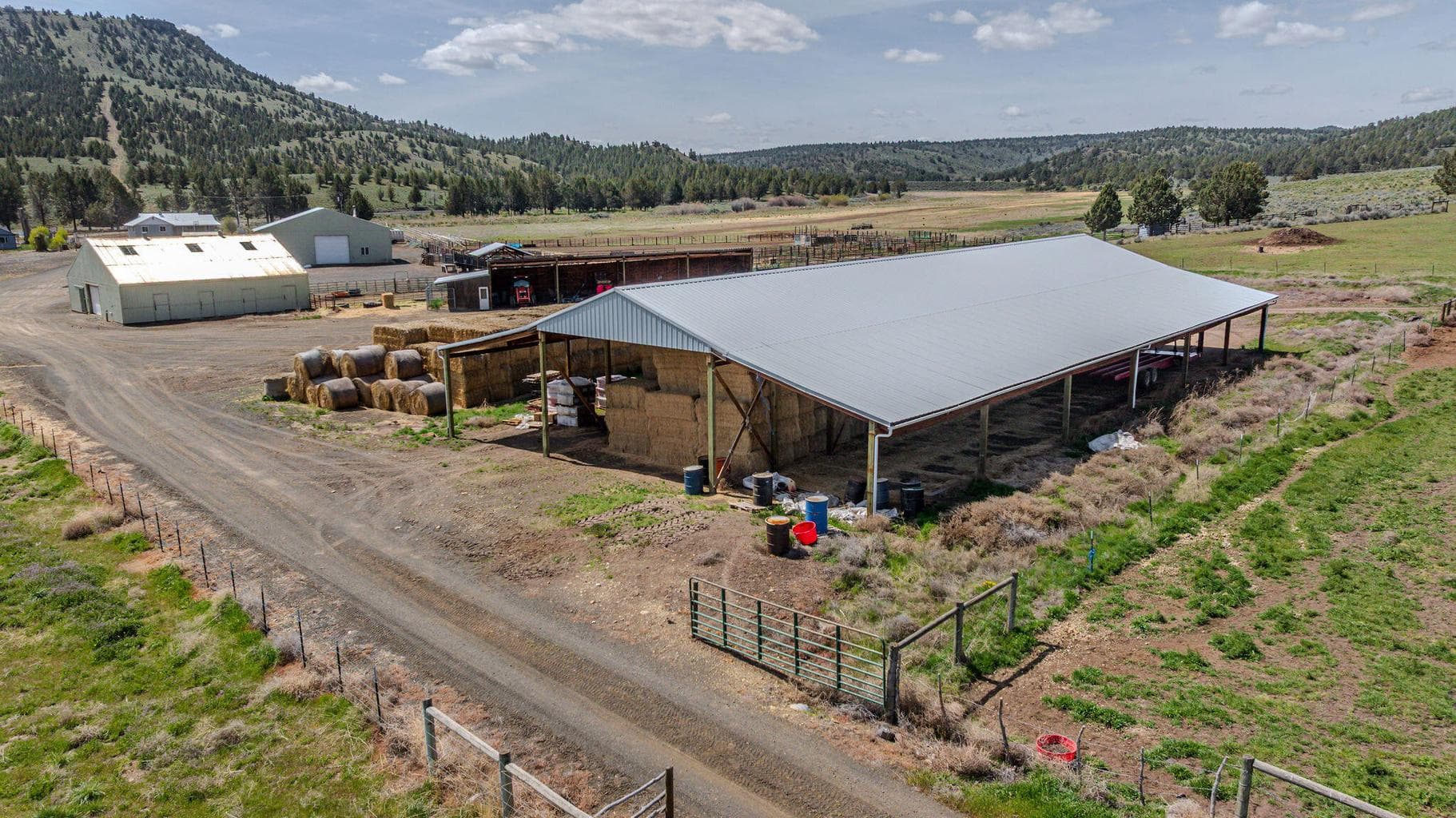 Photo of 41225 Van Lake Road 83 of 181
