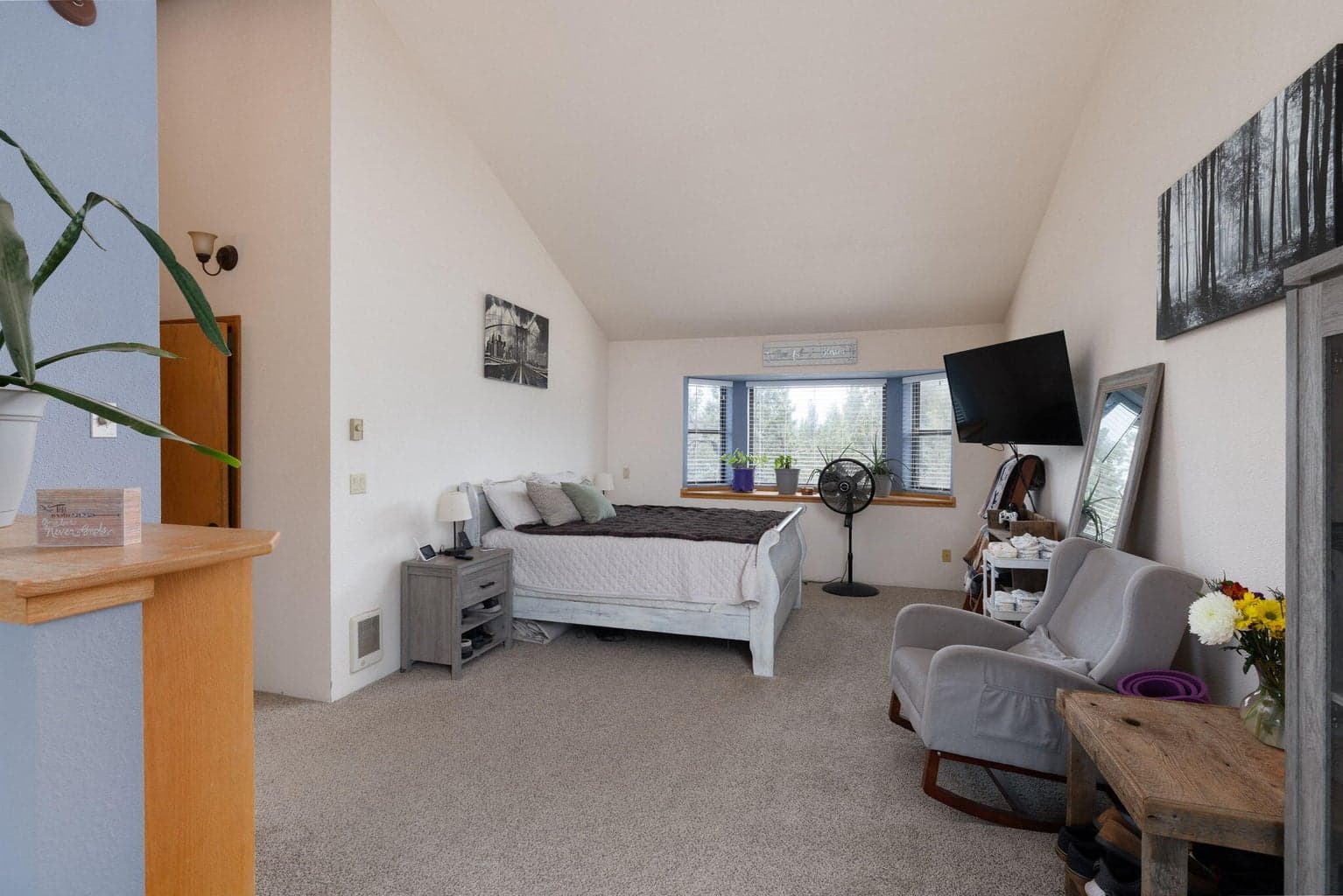 Photo of 999 NE King Way 16 of 45