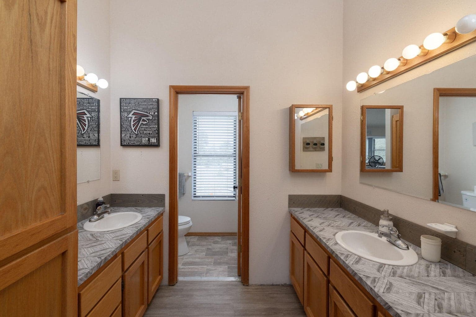 Photo of 999 NE King Way 18 of 45